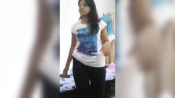 Desi Teen Flashes Her Juicy Tits, Pussy, and Ass on Cam