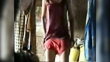 Village Teen Girl Shares Desi Selfie Video After Taking a Topless Bath