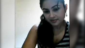 Sensational Desi Mature Beauty Flaunts Her Stunning Figure in the Nude