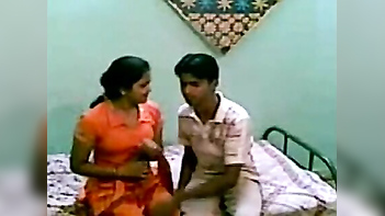 Erotic and Sensual Sex Video of Desi Indori Couple - An Unforgettable Experience!