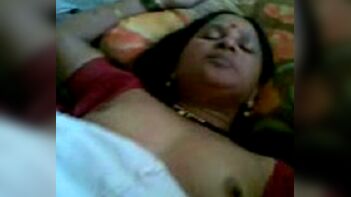 Desi Bhopal Aunty Satisfies Lustful Desires with Younger Lover