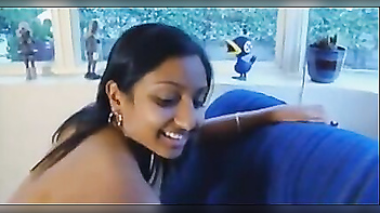 Desi Sex Blog Presents Gorgeous Girl Masturbating On Camera