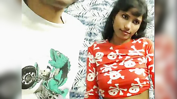 Desi Maid's Romantic Cam Show with Owner A Rare Sight!