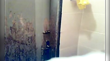 Delhi Desi Girlfriend Captures Selfie in Bathroom - A Unique Moment!