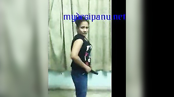 Sensational Video Indian Busty Girl Rehana and Her Lover Caught on Camera in MMS Scandal