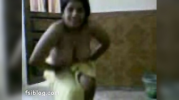 Desi Housewife's Steamy Home Sex Encounter With Lover