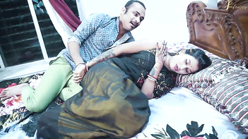 Desi sex - Sararti devar ne liya apne sexy bhabhi ke sath chudai ka maja