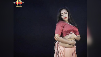 HOT Desi girlfriend with a BIG ASS