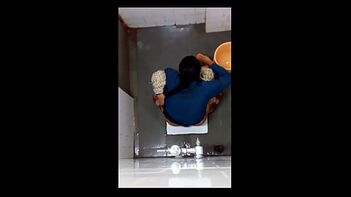 Desi Amateur Girl Changing Pad In Bathroom