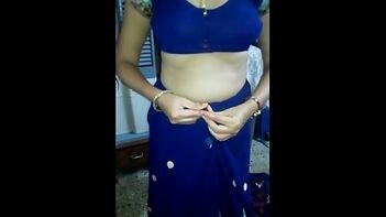 Desi GF Porn Desi Girl In Blue Sari