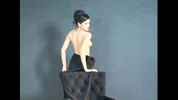 Sizzling Hot - Bollywood Actress Captured Nude By Boyfriend in a Sexy Black Dress