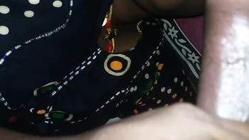 Real South Desi Bhabhi Amateur Porn - Experience the Thrill of Real Life Erotica!