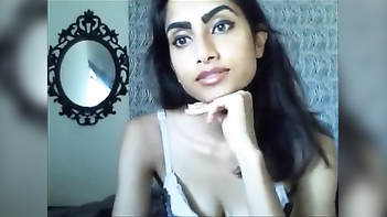 Experience the Ultimate Pleasure with Desi Live Cam Babe Nisha Now!