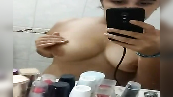 This Hot Babe Show Off Her Perfectly Toned Body in This Full Nude Video!