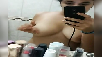 This Hot Babe Show Off Her Perfectly Toned Body in This Full Nude Video!
