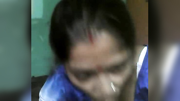Kolkata Bhabhi's Sexy Video - Now!