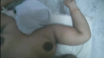 Mature Desi Babe Offering Sensual Massage With Sex - Doodhwali Experience