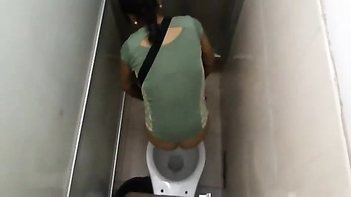 Kinky Desi College Student Caught on Camera Peeing in Bathroom