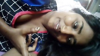 Sensational Swathi Naidu Flaunts Her Juicy Amateur Desi Tits!
