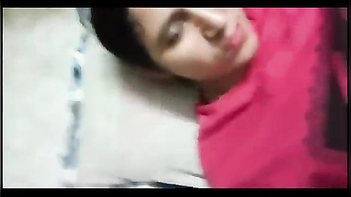 Lucknow Ritu Bhabhi's Honeymoon Boob Fondling - A Unique Experience