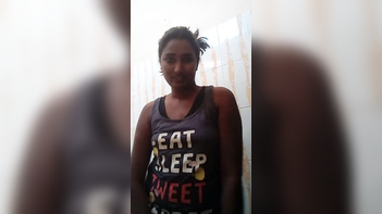 Swathi Naidu - Amateur Desi Babe Shower Video - An Unforgettable Experience!