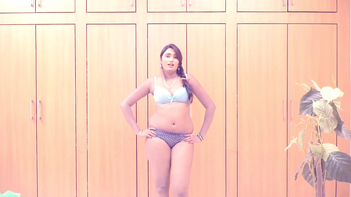 Swathi Naidu - Telugu Amateur Gets Naked in Shocking Self-Revealing Show