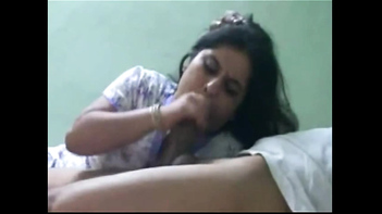 Hot Indian Bhabhi Seducing Lover with Passionate Blowjob - An Unforgettable Experience