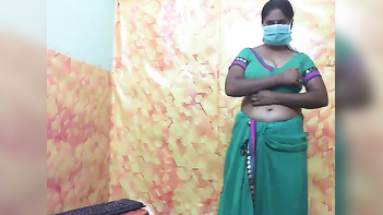 Delhi GF Meenakshi Gets Horny and Naked at Home for Wild Fucking Session