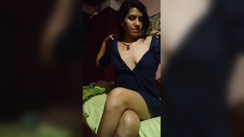 Petite Desi Girl's Solo Masturbation Video for Mind-Blowing Sex Experiences