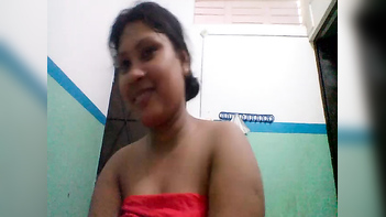 Experience Interracial Passion with Sexy Bhabhi in Hidden Cam Sex Blowjob