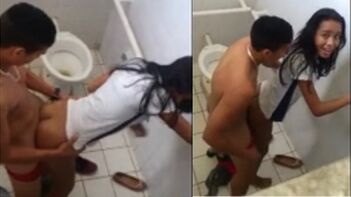 Desi Cheating Wife Caught Fucking in Toilet on Camera Voyeur