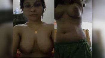 Sensational Pakistani Wife Captures Nude Selfie For Loving Boyfriend