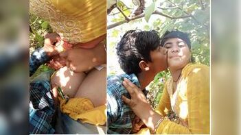 Romantic Desi Village Love Story - Boyfriend Captures Girlfriend's Pussy in His Heart