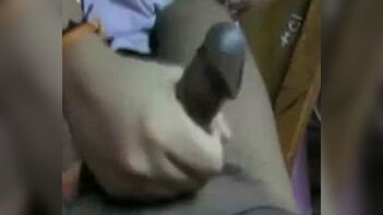 Delhi Housewife Gives Expert Handjob - Learn Her Techniques!