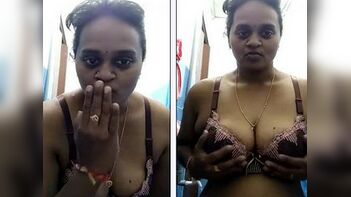 Telugu Aunty Flaunts Her Busty Assets in a Bold Display