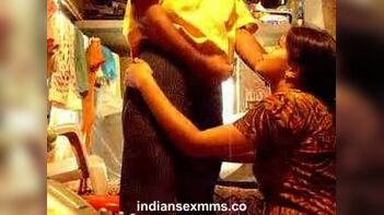 Sensational Desi Slum Girl Gives Hot Blowjob in Nude MMS with Lover