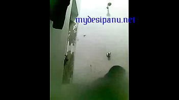 Leaked Self-Shot Bathroom Scene from Stolen Desi Mobile Phone