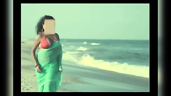 Sensuous South Indian Bhabhi Bares Her Busty Boobs at the Sea Beach for the First Time!