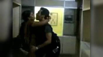 Shocking Voyeur Video Reveals Indian College Students Engaging in Desi Sex After Study Session