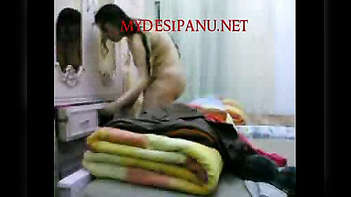 Sizzling Desi Sex Scene Captured by Chubby Arab Bhabi's Lover!