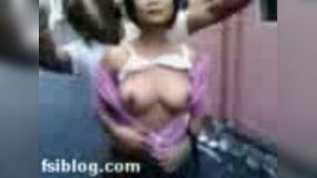 Desi Horny Gujju Bhabi Ready to Spice Up Your Night - Live Cam Show!
