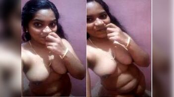 Hot Mallu Girl Shares Nude Selfie for the First Time