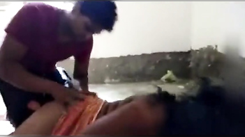leaked Desi MMs video - Village boys group fucking milf aunty