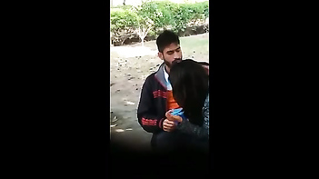 Outdoor Hidden Cam Desi Mms Sex Scandal Of Bengaluru Girl in