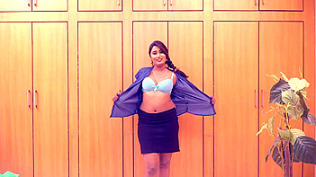 Fiery Swathi Naidu's Wild Telugu Amateur Show - Naked and Unleashed Action!