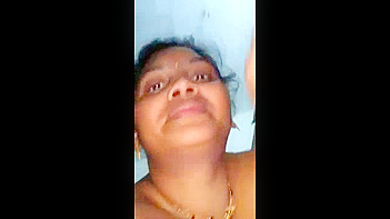 Fiery Tamil Wife Naked and Sucking Cock Like a Pro in Steamy Blowjob Vid.