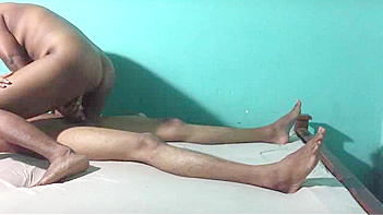 This Horny Sri Lankan Slut Get Pounded Hard and Cum Like a Whore