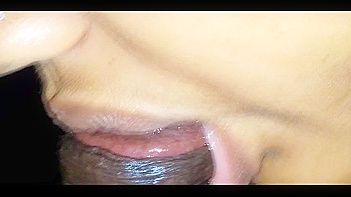 Insane Hidden Cam Sex with a Wild Indian Housewife Giving Mind-Blowing Blowjob