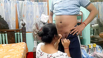 Indian Bhabhi Sucks Dick Like a Whore, Mind-Blowing Blowjob Scene