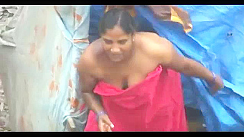 Desi Bhabhi Gets Naked as Fuck in the Great Outdoors, Sucking Dick Like a Whore